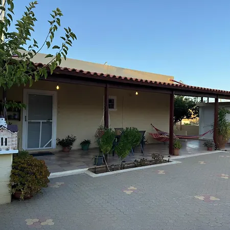 Casa de Férias Golden Horizon Retreat, Tranquil Atmosphere Next To The Sea!